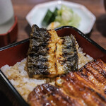 Nakamuraya - "紅燒鰻魚飯（うなぢゆう）"、紅燒鰻魚（うなぎかばやき）表（おもて）