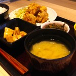 博多めんたい やまや食堂 - うまだし唐揚げ定食