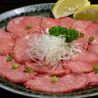 Cow tongue that has been aged to bring out its flavor is highly recommended!