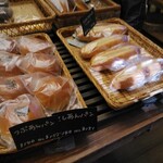 焼きたてパンの店 フレンド - 色んなパン