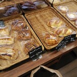 焼きたてパンの店 フレンド - 色んなパン