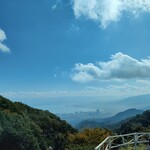すき焼き キムラ - 登る途中、琵琶湖は雲海に包まれてましたが、ようやく見えてきた。