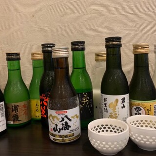 We also have a wide selection of fine sake that complements the seasonal seafood and mountain delicacies.