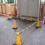 ラーメン二郎 - 店外のウェイティングスペース（終了時）