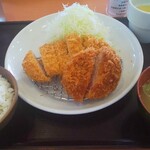 とんかつ 坂井精肉店 - ロースカツ、メンチカツ定食