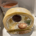 イタガキ デザート キッチン - フルーツロール