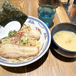 Tsukemenya Busou - 鶏白湯味玉つけ麺1050円税込