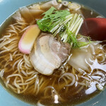 紅菜館  - ワンタン麺　700円