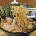 ラーメン 三亀 - 麺リフト