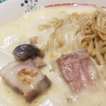 Rock’anDo - 栗とポルチーニのエスプーマ