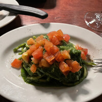 カルネジーオ イースト - 