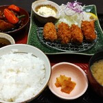 Ootoya - 大粒牡蠣フライ定食 ¥990 ミニ鶏と野菜の黒酢あん ¥380
