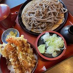 めんぞう和家 - そばとミニ丼のセット
            そばはどばそばで ミニ丼は天丼で