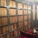 ヤマトヤ - 整然としたLP棚