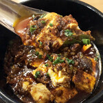 紅葉亭 - くつくつと音を立てています。見ためとにおいは大丈夫そう