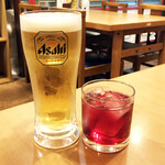 紅葉亭 - 生ビール600円、鍛高譚しそ梅酒ロック550円。辛い麻婆豆腐と生ビール、最高！