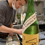 TASU - 大阪府 秋鹿酒造〝へのへのもへじ〟純米吟醸生原酒
      日本酒もありますよ！