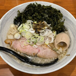 唯一無二のらぁ麺専門店 イ袋ワシづかみ - 『醤油らぁ麺+黒バラ海苔+こってり背脂+わけあり煮玉子』1,100円