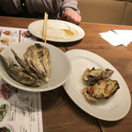 OysterTable - 蒸し牡蠣と牡蠣グラタン