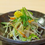 鶏割烹 まことや - 野菜たっぷり地鶏の藁焼きポン酢