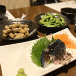 美酒トロ 徳川さん - ・落花生、枝豆、炙り〆サバ