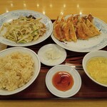 ぎょうざの満洲 - 野菜炒め　ダブル餃子定食