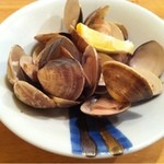 立呑み 得一  - 焼きハマグリ