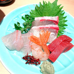 Fukusushi - お造り定食（ご飯大盛り無料、赤出汁お代わり可）
                        1000円