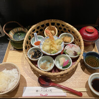 銀座米料亭 八代目儀兵衛 - 儀兵衛のかご盛り銀シャリ御膳