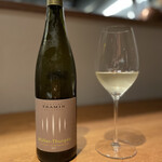 両忘 - Tramin/Muller Thurgau2021   伊スチュードチロル、アルトアディジェ産白