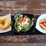旬菜居食屋 Oeuf Oeuf - ●鯛のポワレ　クリームトマトソース　1,700円
            　の前菜3種