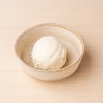 Noto salt ice cream