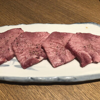 柳橋焼にく わにく - たん