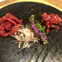 柳橋焼にく わにく - ユッケ