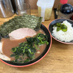 麺家 紫極 - のり・ほうれん草ラーメン+ライス（無料）