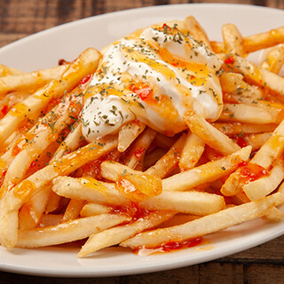 お好みに合わせて選べるハンバーガーやサイドメニューも充実◎