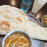 BISHAL indian -RESTAURANT - ナン