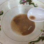 一光軒 - げんこつがザラザラしています。コレがこのお店の味の決め手