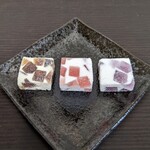 いづも寒天工房 - 寒天和菓子 雪ふわり(珈琲・いちご・巨峰)