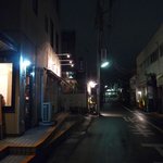 八十十八　袈裟丸家 - 夜の街へ消えてゆく