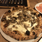 DUMBO PIZZA FACTORY 横浜 - 