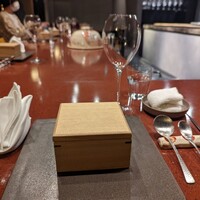 中華寝台 - 不思議な小箱。わくわく