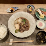 神田 いるさ - 国産牛のすき煮定食