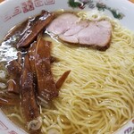 中華そば さとう - 麺の表情など。