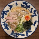 Kushiyaki Toripaitan Kiwamidori - 鴨煮干し白醤油らぁめん　880円