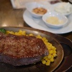 ステーキ カフェ ケネディ - サーロイン＆ニンニク3種セットだっけか(ﾉ´∀｀*)