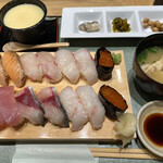 魚徳 - お寿司14貫＝1600円 税込