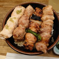 伊勢廣 京橋本店 - あふれる
