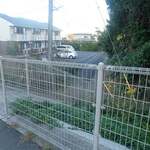 モフモフ - 北にいった十字路をすぎてから階段をおりますミャ