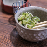 Nakamuraya - "醋拌鰻魚（うざく）"、黃瓜片（そばうりうすぎり）＋生薑絲（くれのはじかみせん）